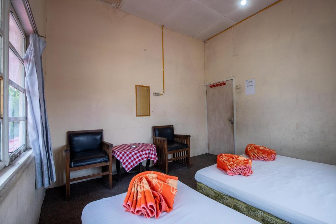 Hotel Jogja בוקיטינגי מראה חיצוני תמונה