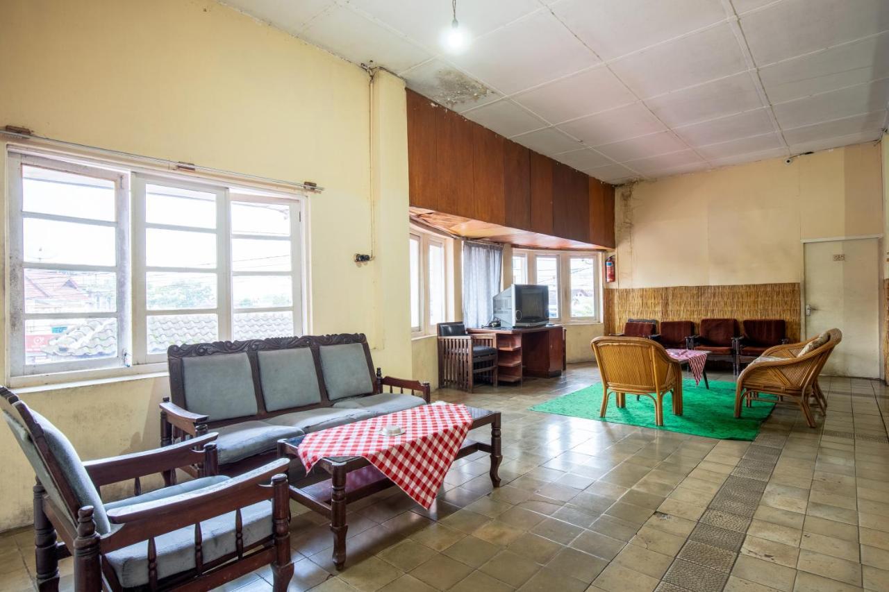 Hotel Jogja בוקיטינגי מראה חיצוני תמונה