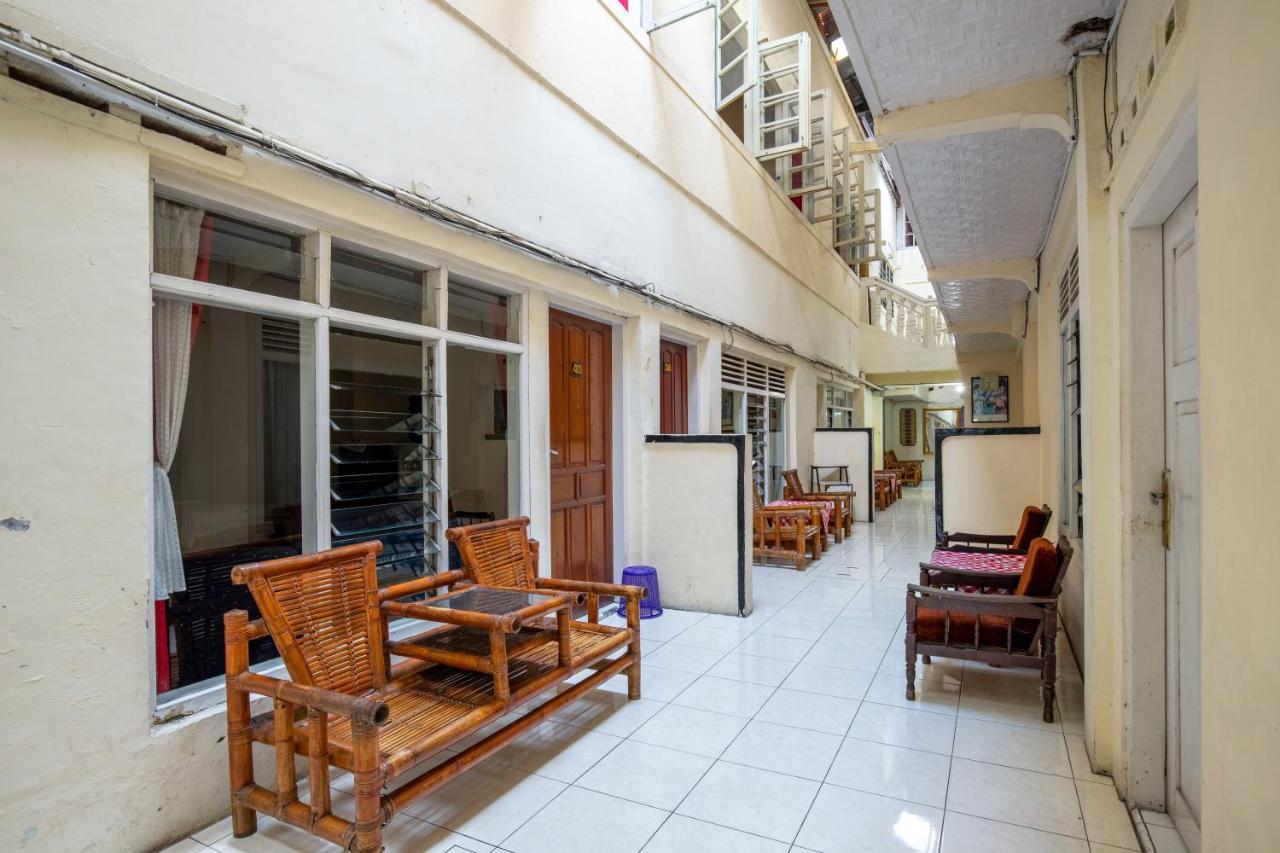 Hotel Jogja בוקיטינגי מראה חיצוני תמונה