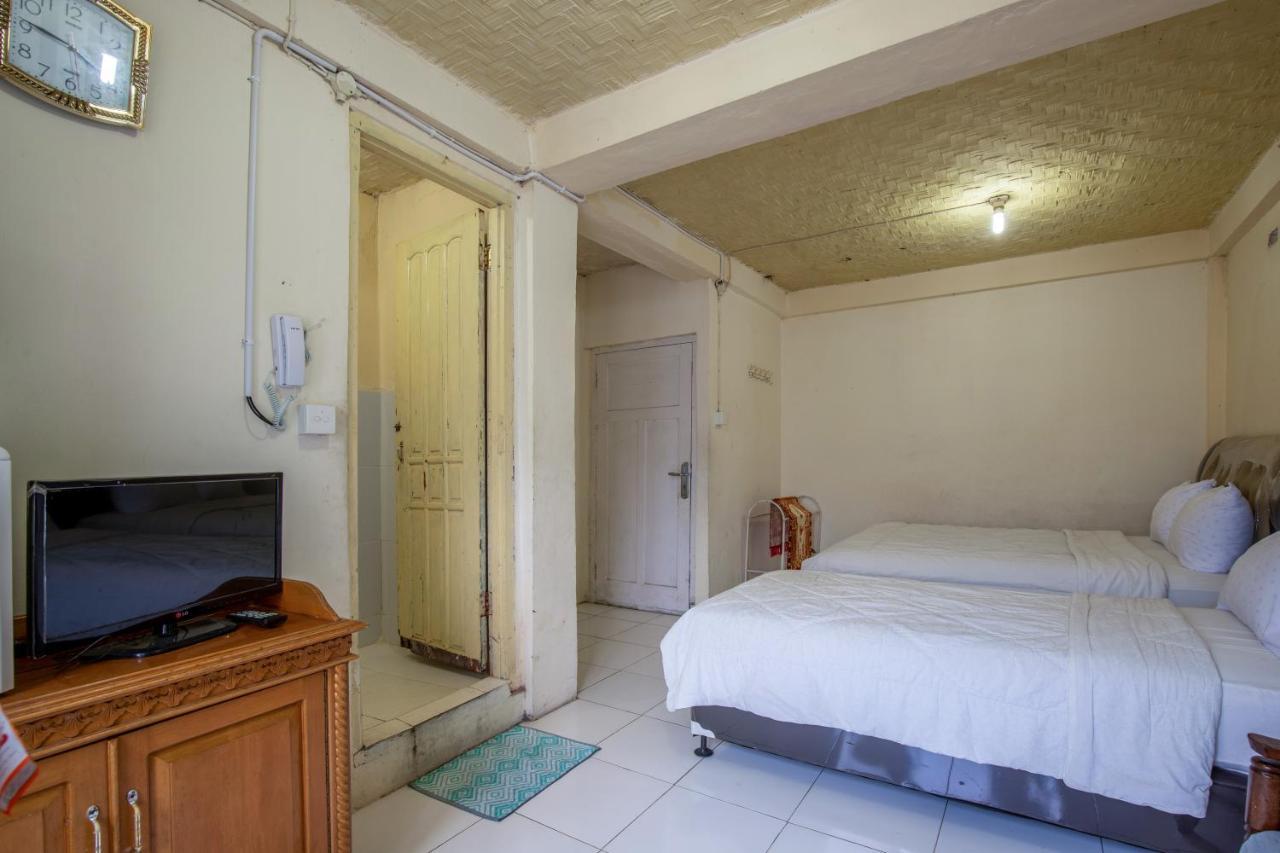 Hotel Jogja בוקיטינגי מראה חיצוני תמונה