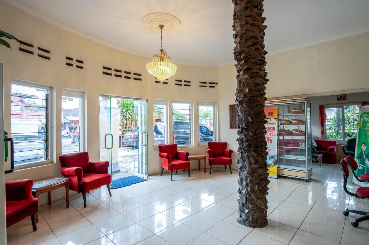 Hotel Jogja בוקיטינגי מראה חיצוני תמונה