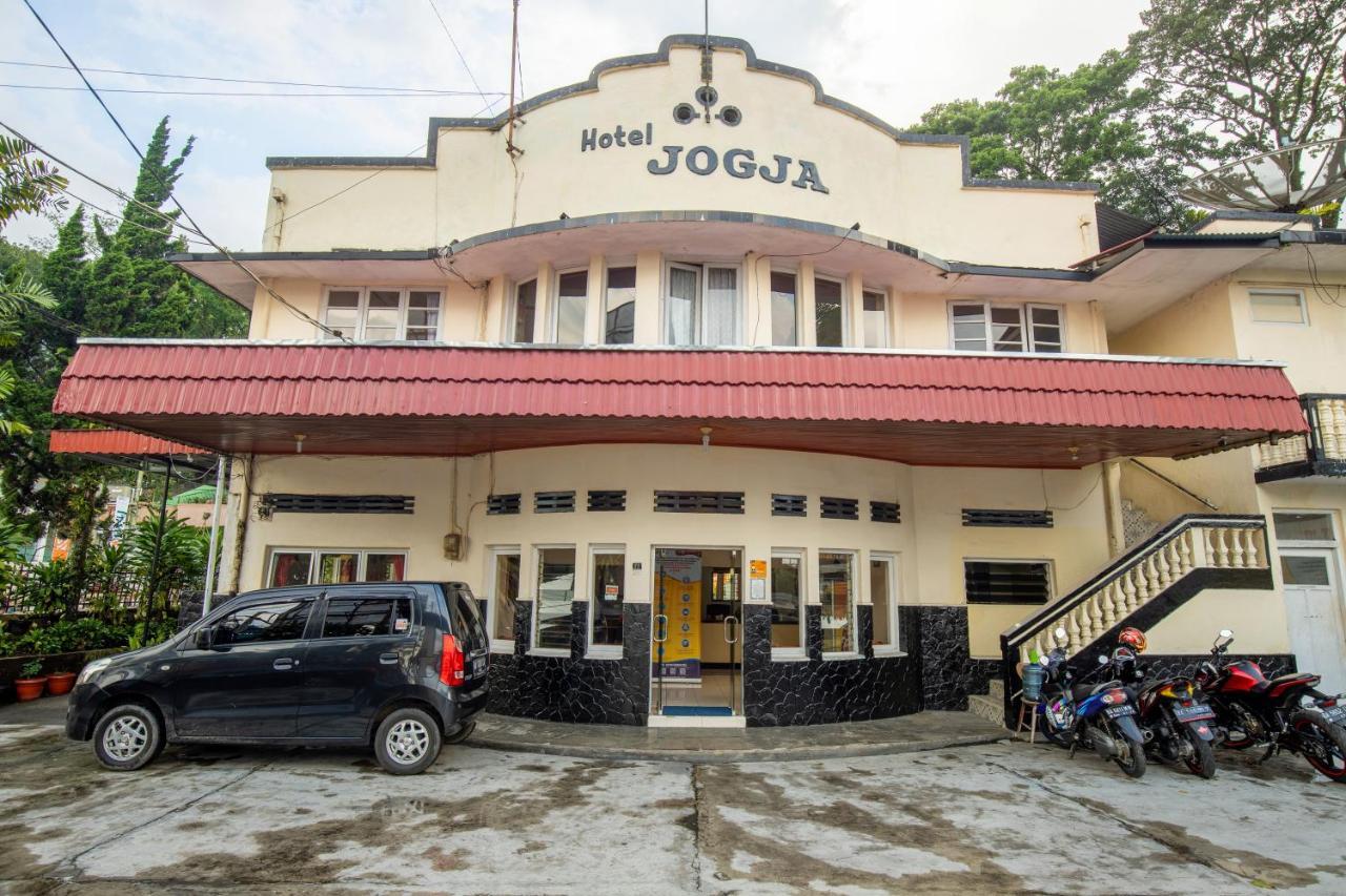 Hotel Jogja בוקיטינגי מראה חיצוני תמונה