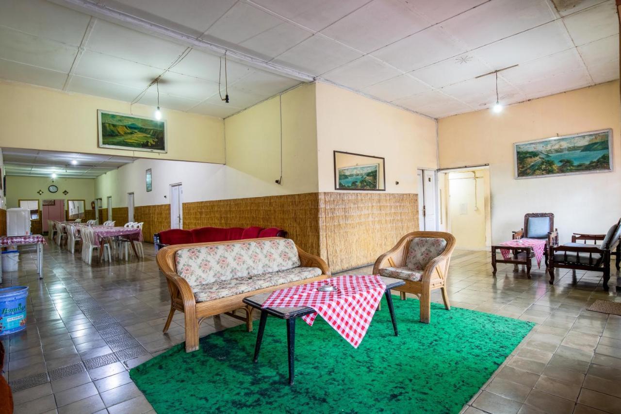 Hotel Jogja בוקיטינגי מראה חיצוני תמונה